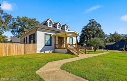 552 E First Street, Forest, MS 39074