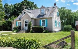 120 SE 7th Ave, Waverly, IA 50677
