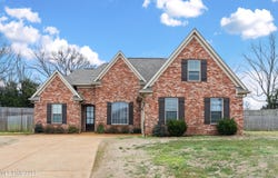214 Eagle View Drive, Senatobia, MS 38668