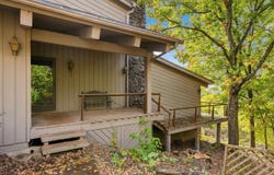 987 Whispering Lane, Hazel Green, WI 53811