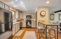 79 Cross Country Lane, Tannersville, PA 18372