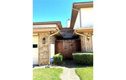 31 Morrow Drive, Bedford, TX 76021