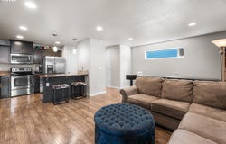 1233 SE WINDSONG DR, Cascade Locks, OR 97014