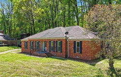 1209 Yorkshire, Helena, AR 72342