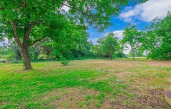 3104 S Main ST, Taylor, TX 76574