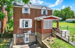 6821 Buchanan Ave, West Mifflin, PA 15122