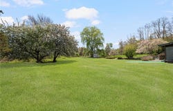 6 Country Road, Warren, RI 02885