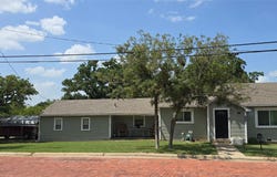 903 W Plummer Street, Eastland, TX 76448