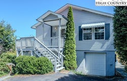 25 Plumtree Lane, Newland, NC 28657