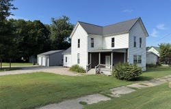 404 W Houston Street, Cloverport, KY 40111
