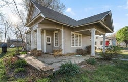 406 N Parkinson Avenue, Wagoner, OK 74467