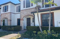 10618 W 33rd Way, Hialeah, FL 33018