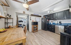 4200 W 90TH Street, Hometown, IL 60456