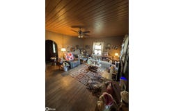 110 W Walnut Avenue, Manly, IA 50456