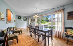N65w28554 Fairlane Dr, Hartland, WI 53029