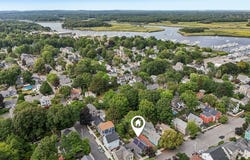 22 Oakland Street, Newburyport, MA 01950