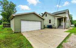 111 Lovejoy Avenue, Waterloo, IA 50701