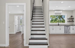 8 W HIGHLAND Street, Jersey Shore, PA 17740