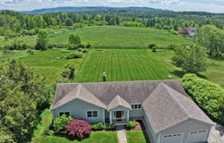 154 Plunkett St, Lenox, MA 01240