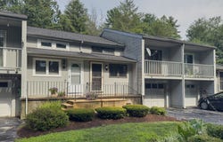 4 Toria Heights Rd, Oxford, MA 01540