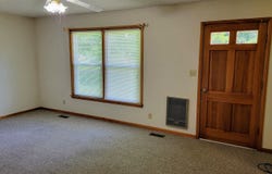 1402 Vista Cir, Tuscumbia, AL 35674