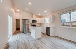 1020 3RD AVE, Castle Rock, WA 98611