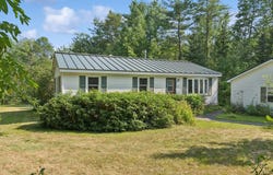 205 River Road, Bowdoinham, ME 04008