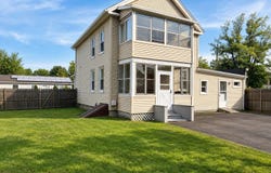 145 Hancock St, Springfield, MA 01109