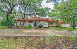 8470 Park Lane Dr, San Antonio, TX 78266-2753