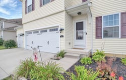 215 Mannaseh Drive W, Granville, OH 43023