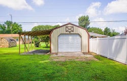 614 Montgomery Circle, Carmi, IL 62821