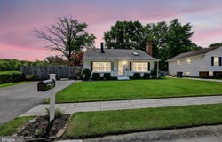 881 BROADFIELD DR, NEWARK, DE 19713