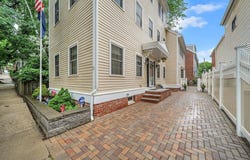 13 Oak St, Boston, MA 02129