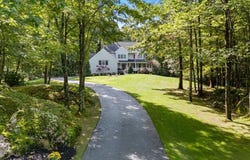 10 Kings Grant Drive, Atkinson, NH 03811
