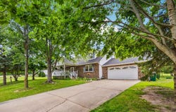 839 Riverside, DIXON, IL 61021