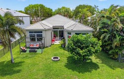 2142 Balsan Way, Wellington, FL 33414