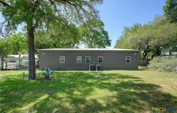 464 County Road 471, Gonzales, TX 78629
