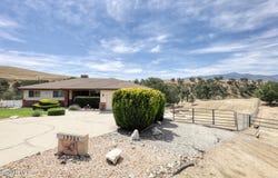 19304 Moon Drive, Tehachapi, CA 93561