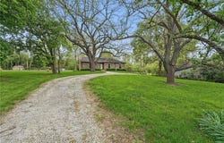 15007 Mission Road, Leawood, KS 66224