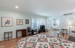 395 South Oakland Avenue, Pasadena, CA 91101