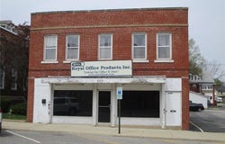 809 Main Street, Highland, IL 62249