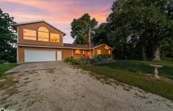24079 670th Avenue, Nevada, IA 50201
