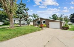 1360 Starry Drive, Marion, IA 52302