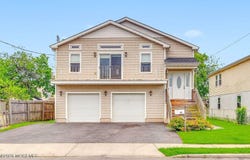 10 Oceanview Avenue, Keansburg, NJ 07734