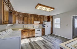 105 10th Street NW, Plainview, MN 55964