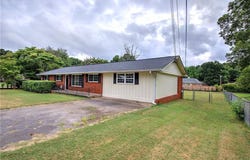 213 Meadow Lane, Cartersville, GA 30120