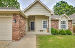 1022 W Pittsburg Place, Broken Arrow, OK 74012