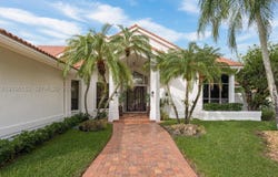 355 Coconut Cir, Weston, FL 33326