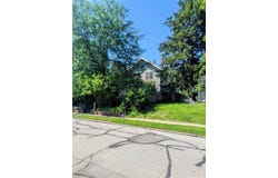 918 E Washington St, IowaCity, IA 52240