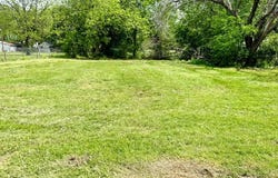 205 W Houston Street, Bowie, TX 76230